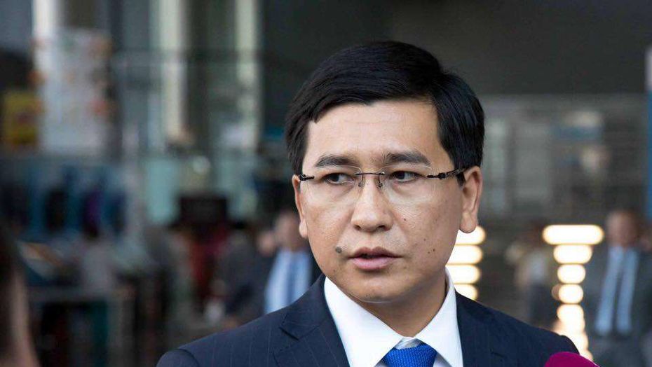 Үш ауысымды мектептерді болдырмау үшін жекеменшік мектептер салу мәселесін қолға алу қажет - министр