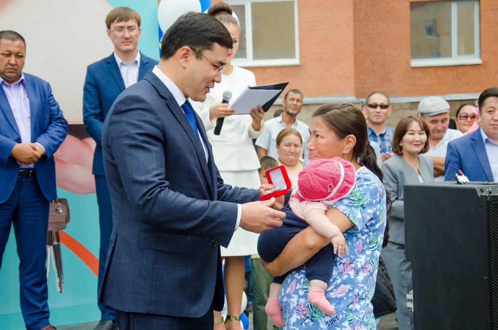 «Берекелі баспана» бағдарламасымен 298 адам пәтер алды