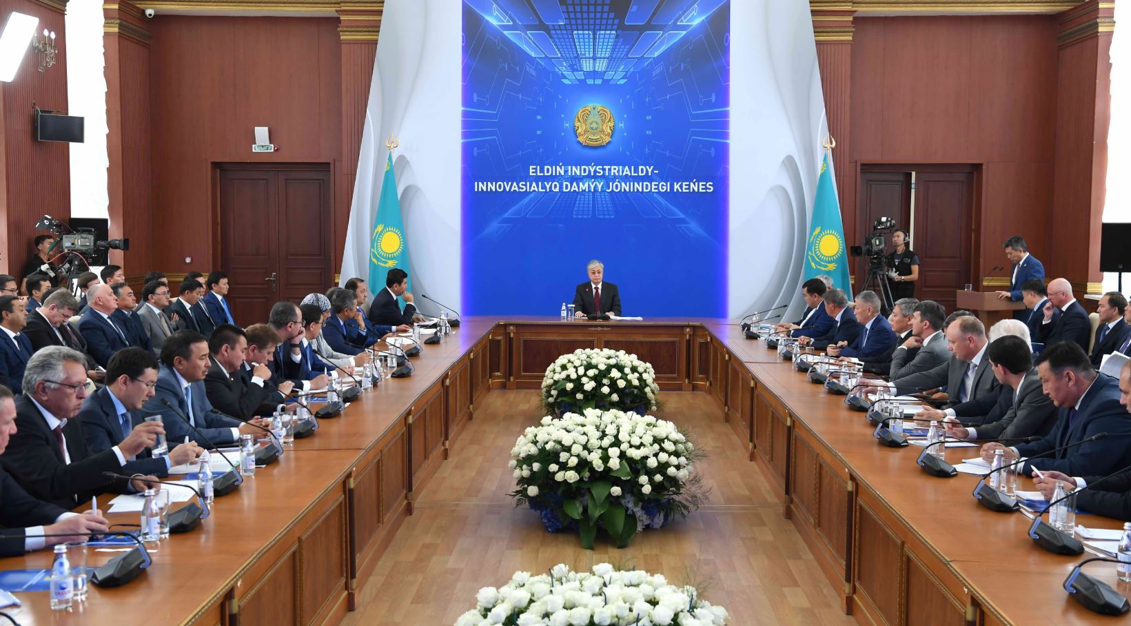 Қасым-Жомарт Тоқаев Қарағандыда еліміздің индустриялық-инновациялық дамуы жөнінде кеңес өткізді