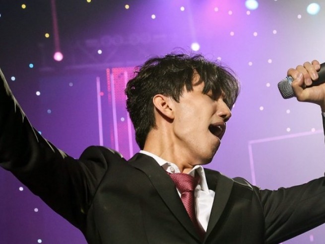 Димаш Құдайберген "Новая волна" байқауында өнер көрсетті (видео)