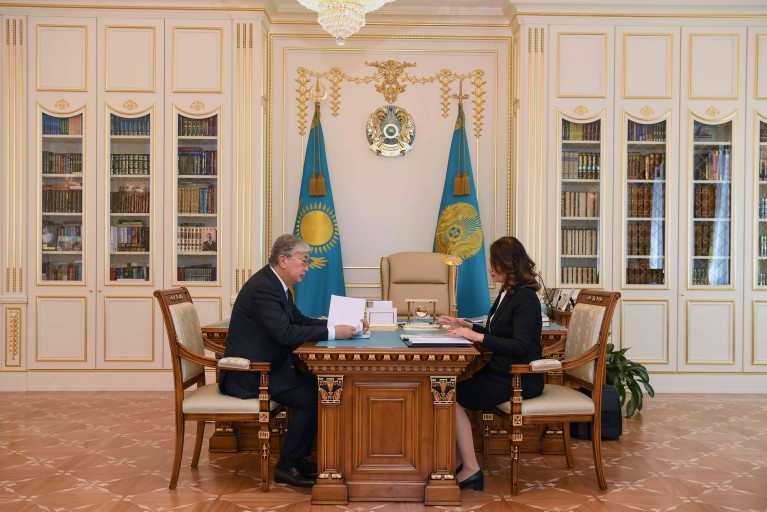 Президент Мемлекеттік қызмет істері агенттігінің төрағасы Анар Жайылғанованы қабылдады