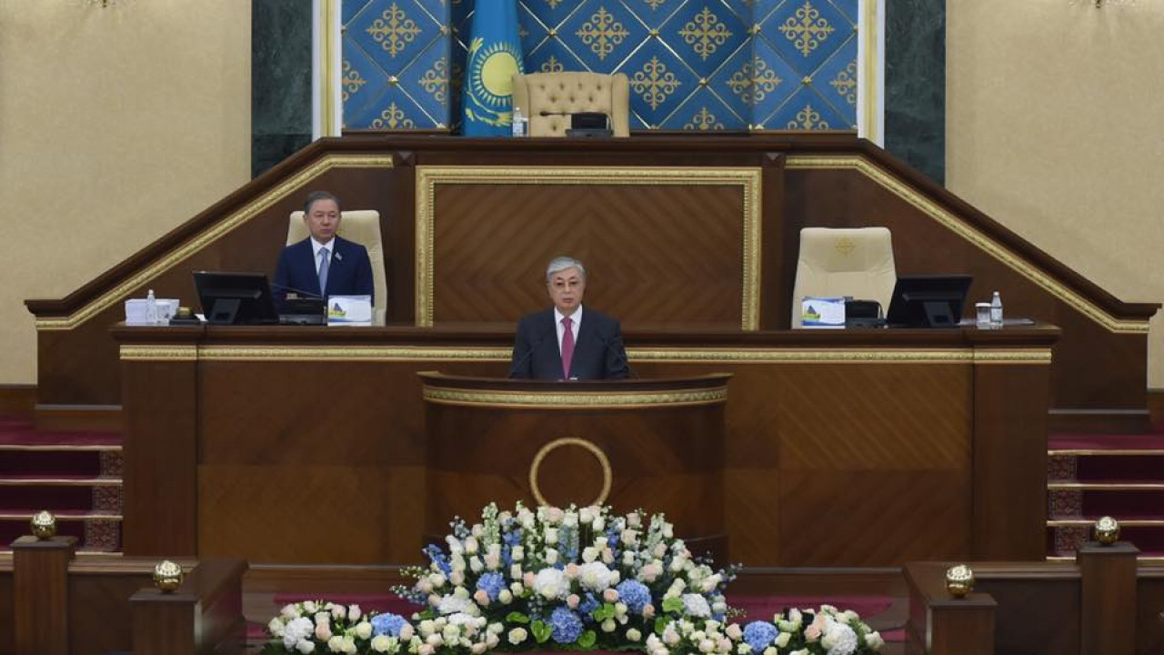 Негізгі лейтмотив  – халық үніне құлақ асатын мемлекет қалыптастыру