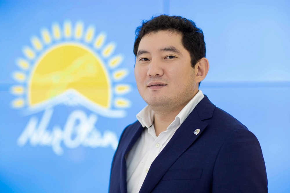 Nur Otan партиясы Саяси менеджмент мектебінің директоры болып Шыңғыс Нұрланов тағайындалды