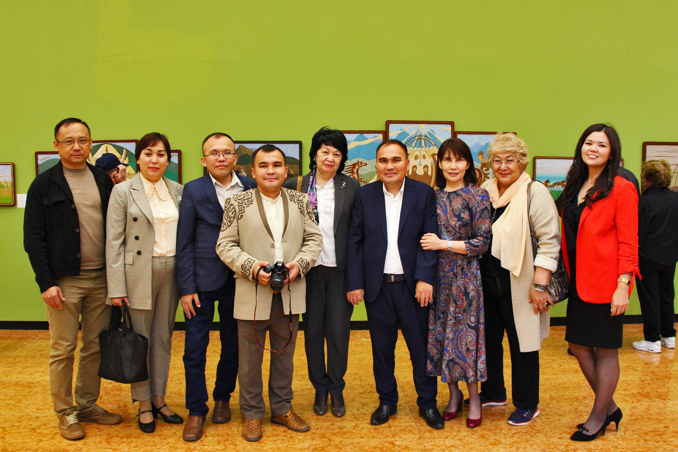 Нұр-Сұлтанда қолданбалы өнер көрмесі ашылды