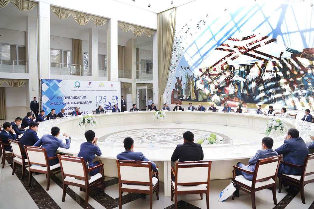 Әңгіме өзегі – әдебиеттің ертеңі