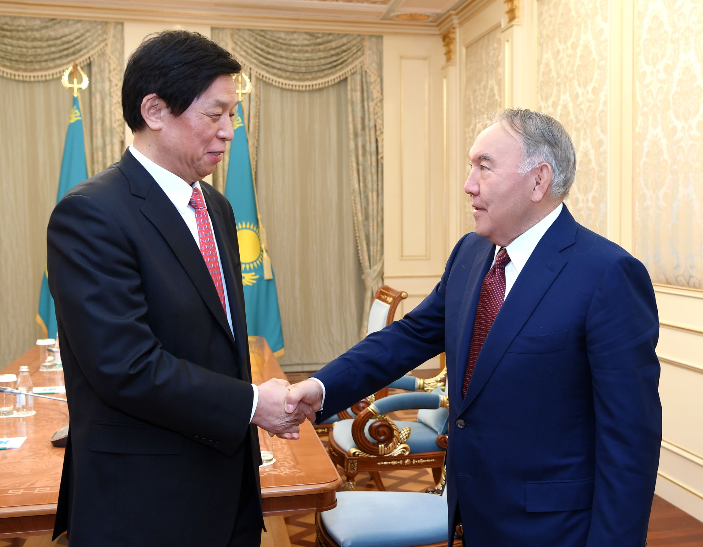 Ли Чжаньшу Нұрсұлтан Назарбаевқа Си Цзиньпиннің жылы лебізін жеткізді