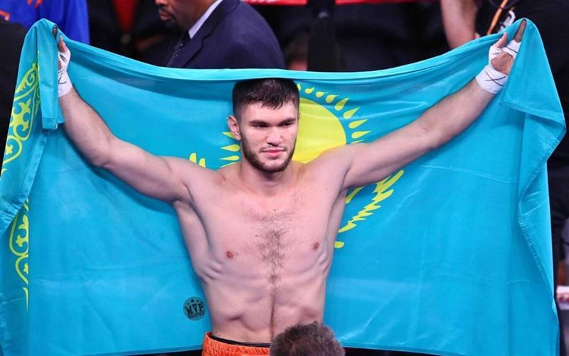 Әли Ахмедов Эндрю Эрнандесті нокаутқа түсірді
