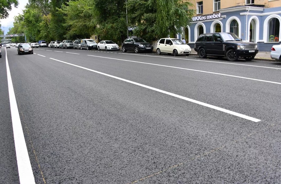 Алматыда жаңадан төселген асфальт жолдардың сапасы тексерілуде
