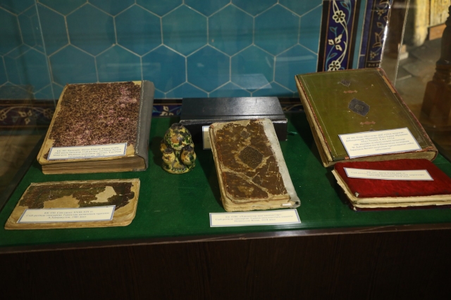 Түркістанда «Сыйға берілген жәдігерлер» атты көрме ашылды