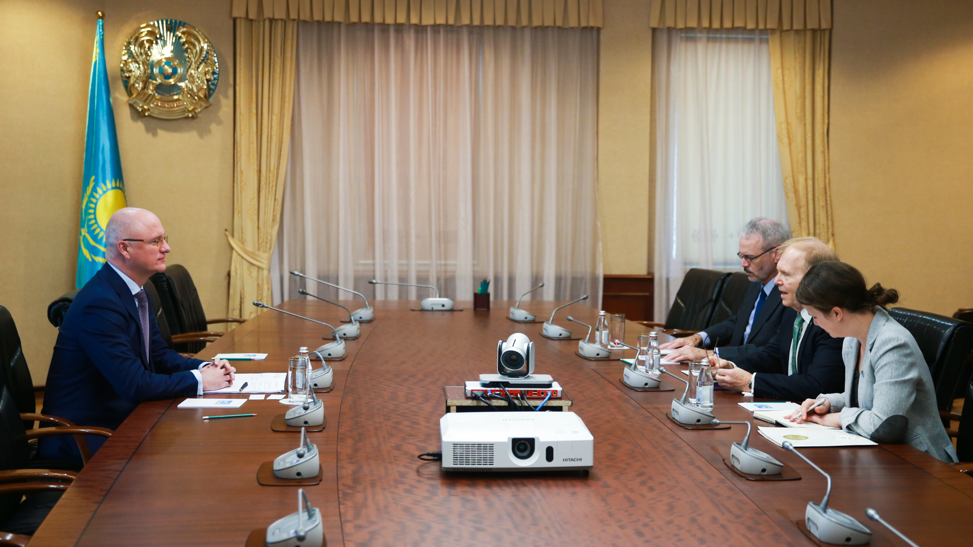 Роман Скляр Қазақстандағы АҚШ-тың Төтенше және Өкілетті Елшісімен кездесті