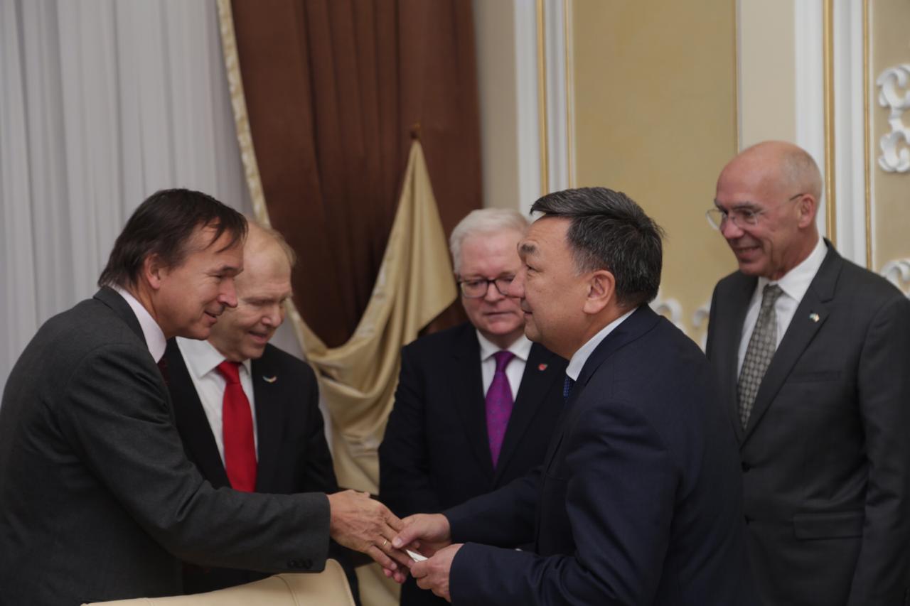 Үш елдің елшісі Батыс Қазақстанға келді