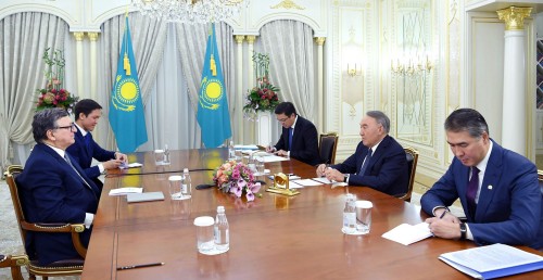 Еурокомиссияның бұрынғы төрағасымен кездесті