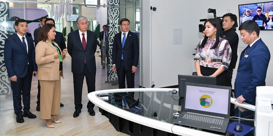 Президент Digital Centre цифрлық халыққа қызмет көрсету орталығына барды