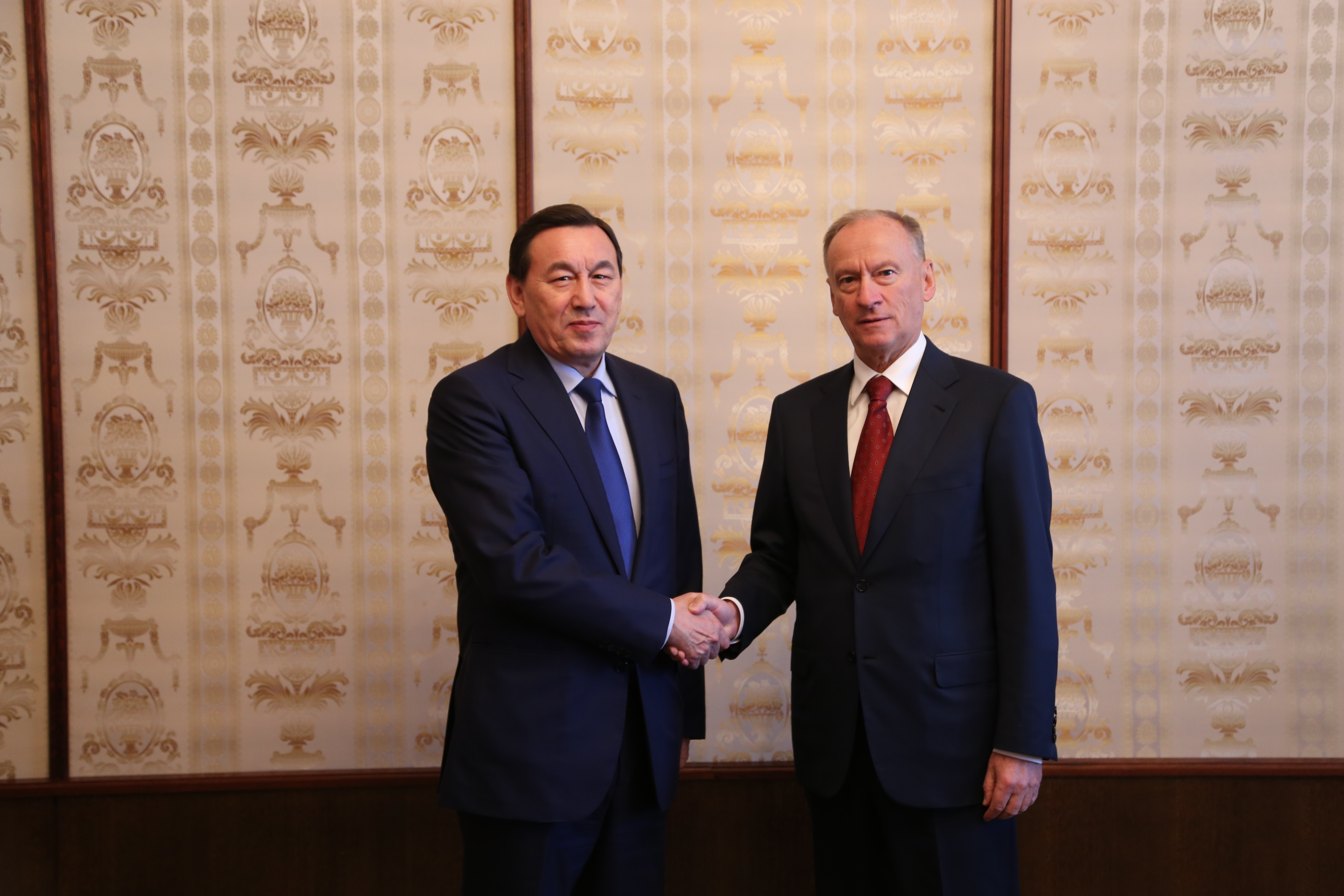 Жоспарлы консультациялар өтті