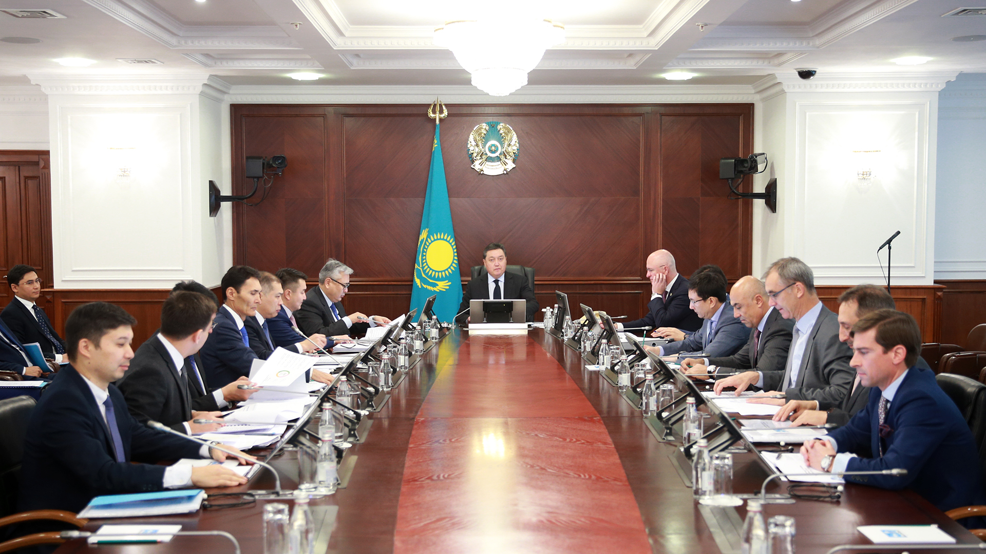 Асқар Мамин «Kazakh Invest» Директорлар кеңесінің отырысын өткізді