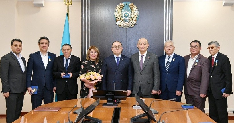 Егемендіктерге мемлекеттік наградалар тапсырылды