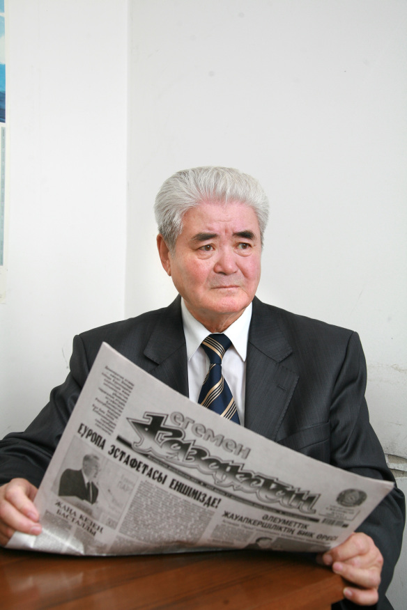 «Егеменнен» 20 жас кіші...