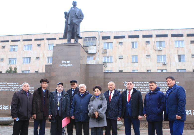 Тұрар тұлғасы өскелең ұрпаққа өнеге