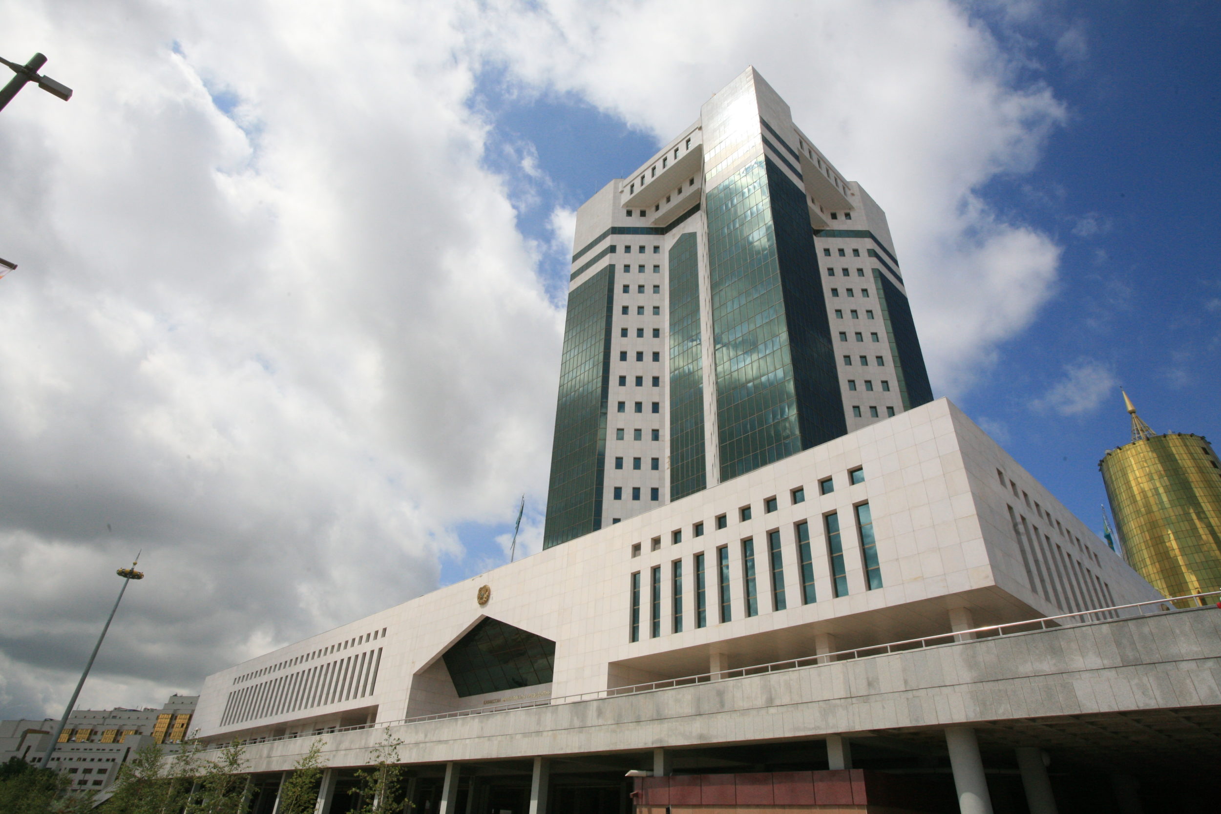 Жаңа әкімді таныстырды