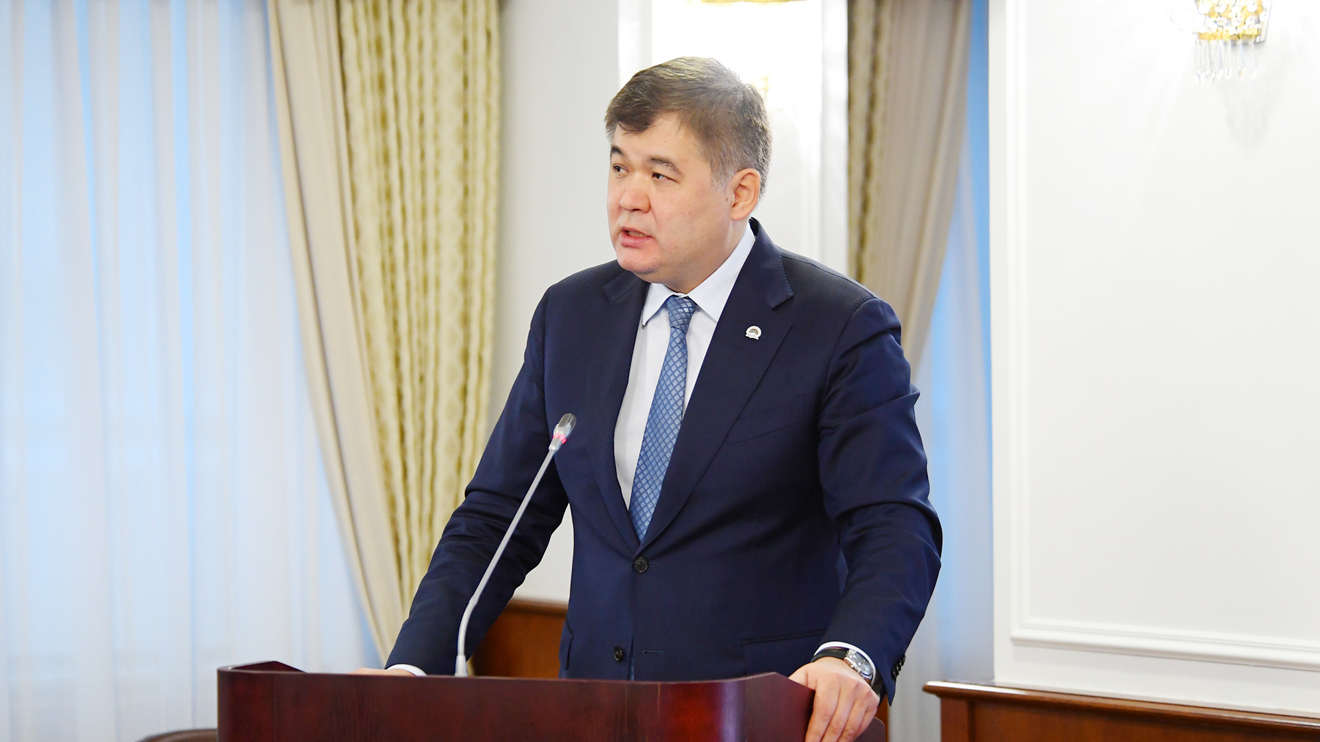 Дәрігердің орташа жалақысы 2025 жылы 2,5 есеге артады - Елжан Біртанов