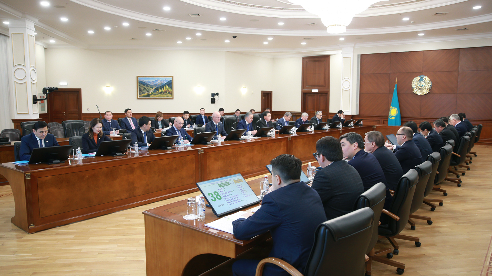 «100 нақты қадам» Ұлт жоспарын іске асырудың аралық қорытындылары қаралды