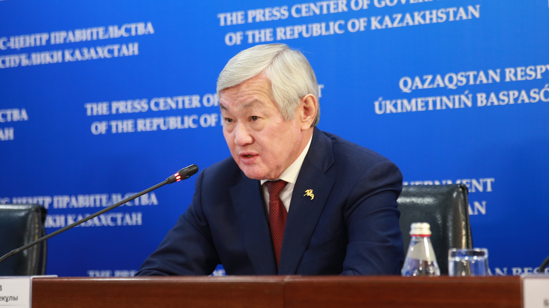 Б. Сапарбаев әлеуметтік салада орын алатын өзгерістер туралы айтып берді