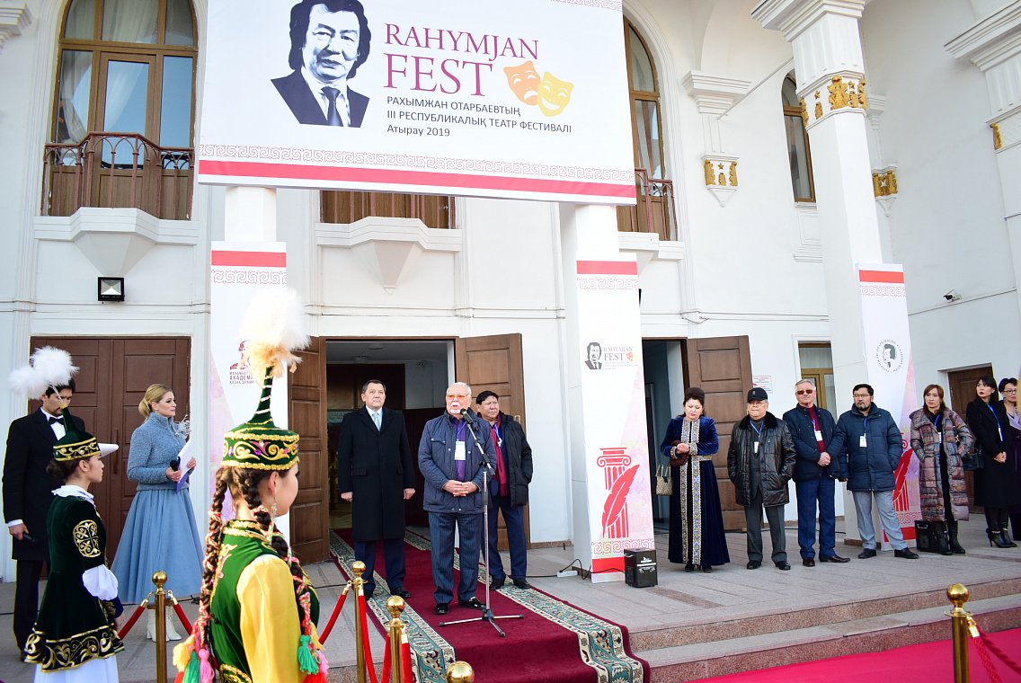 Ой биігіндегі Отарбаев әлемі