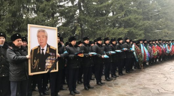 Алматыда ұшақ апатынан қаза тапқан Рүстем Қайдаровпен қоштасу рәсімі өтті