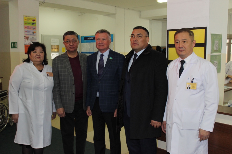 Сенатор Талғар ауданында бірқатар кездесу өткізді