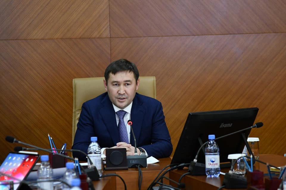 Мұрат Әйтеновтің төрағалығымен алғашқы аппарат мәжілісі өтті