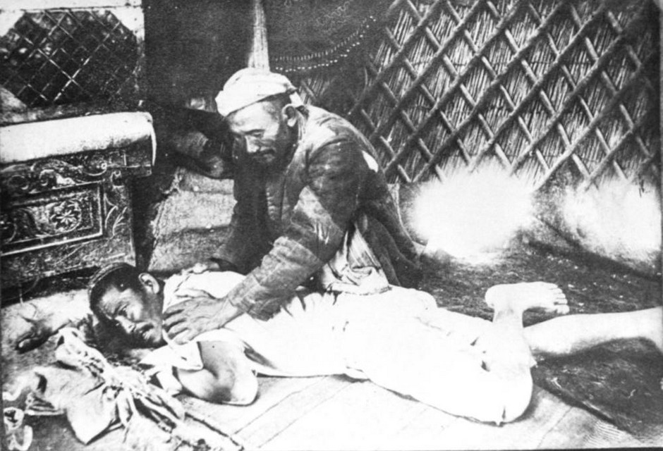 Қазақтың тұңғыш дәрігері – Мұхамеджан Қарабаевтың есімін ұмытпайық