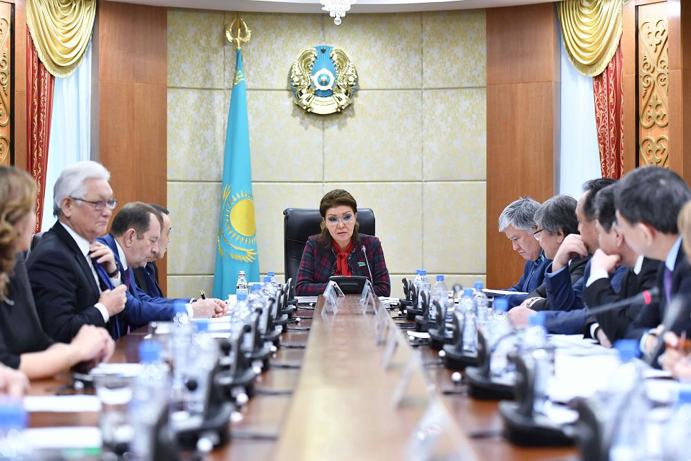 Д.Назарбаева: Жеңіл және тамақ өнеркәсібі қарқынды мемлекеттік қолдауды қажет етеді