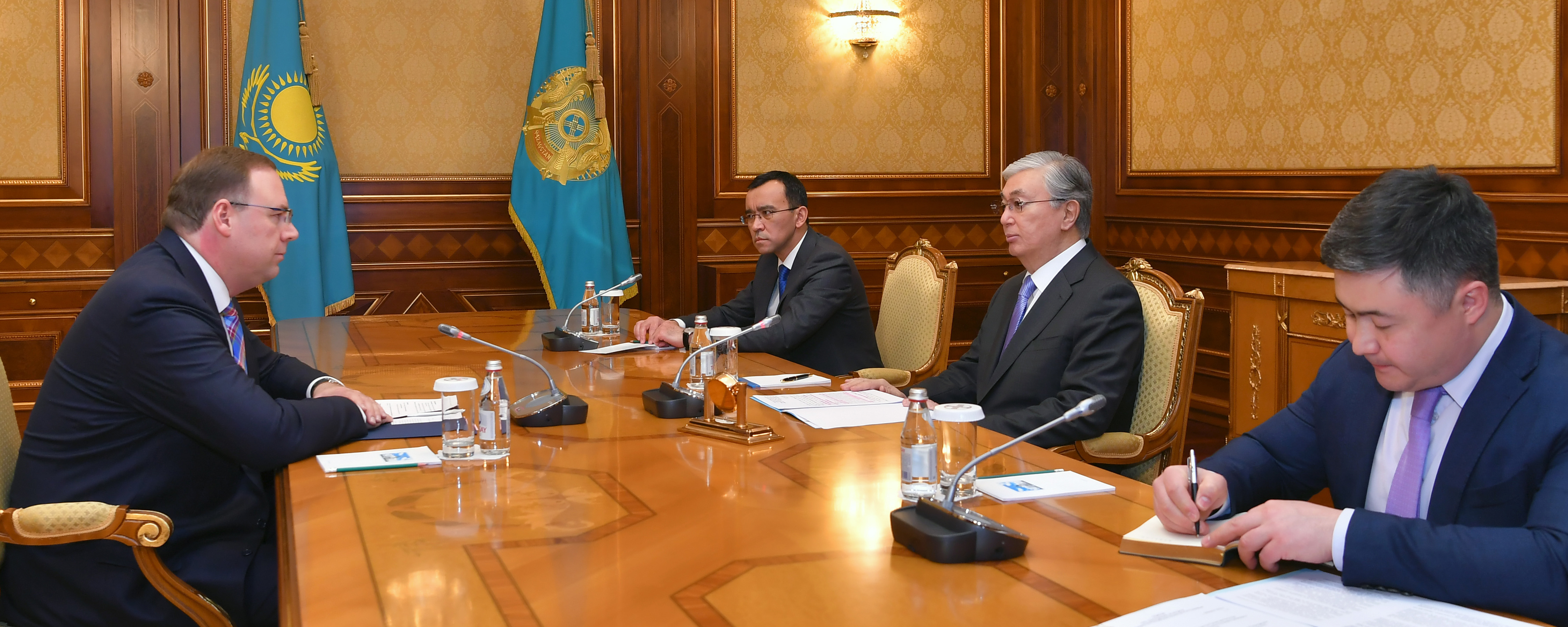 Президент Конрад Аденауэр атындағы қор өкілі Томас Хельмді қабылдады