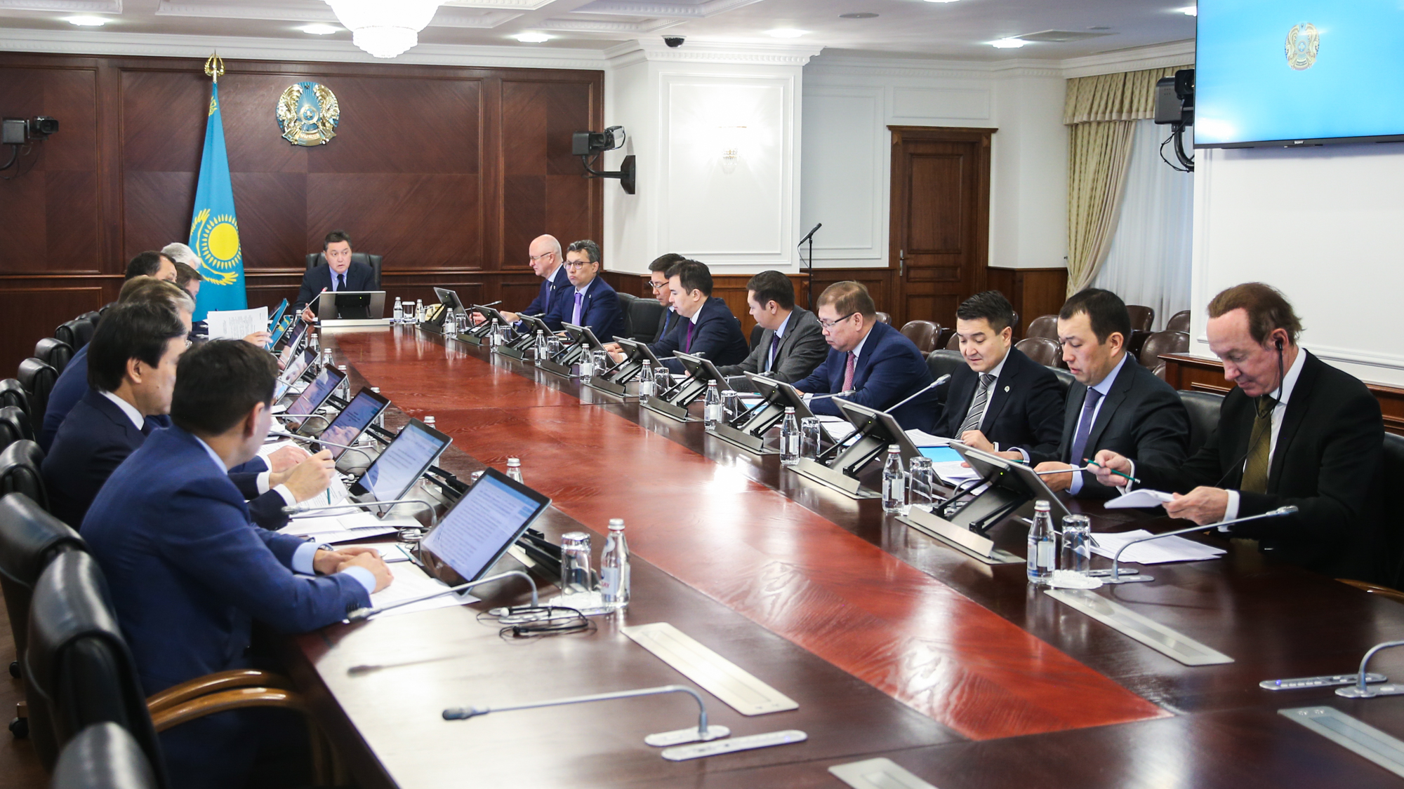 Асқар Мамин Көлік жөніндегі кеңестің отырысын өткізді