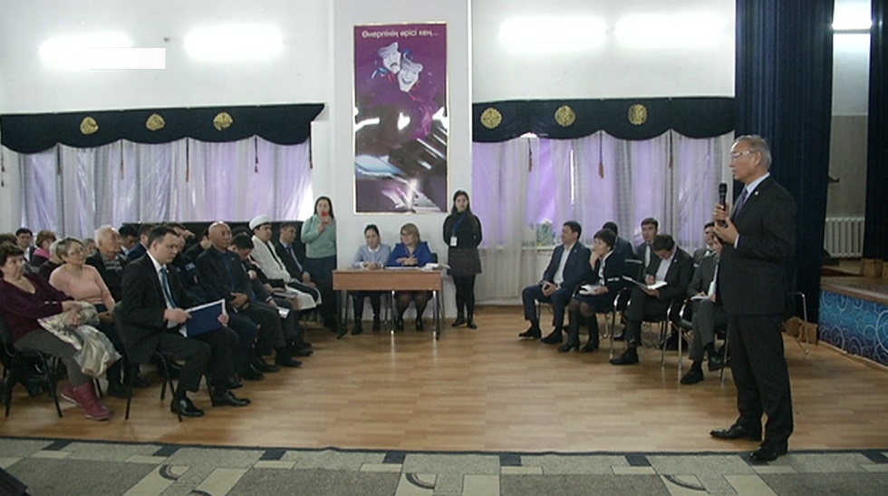 Медеу ауданының әкімі жұртшылықпен жүздесті