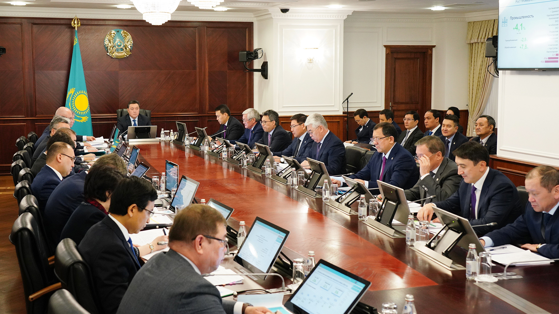 Үкімет коронавирус инфекциясына қатысты жағдайды қарастырды