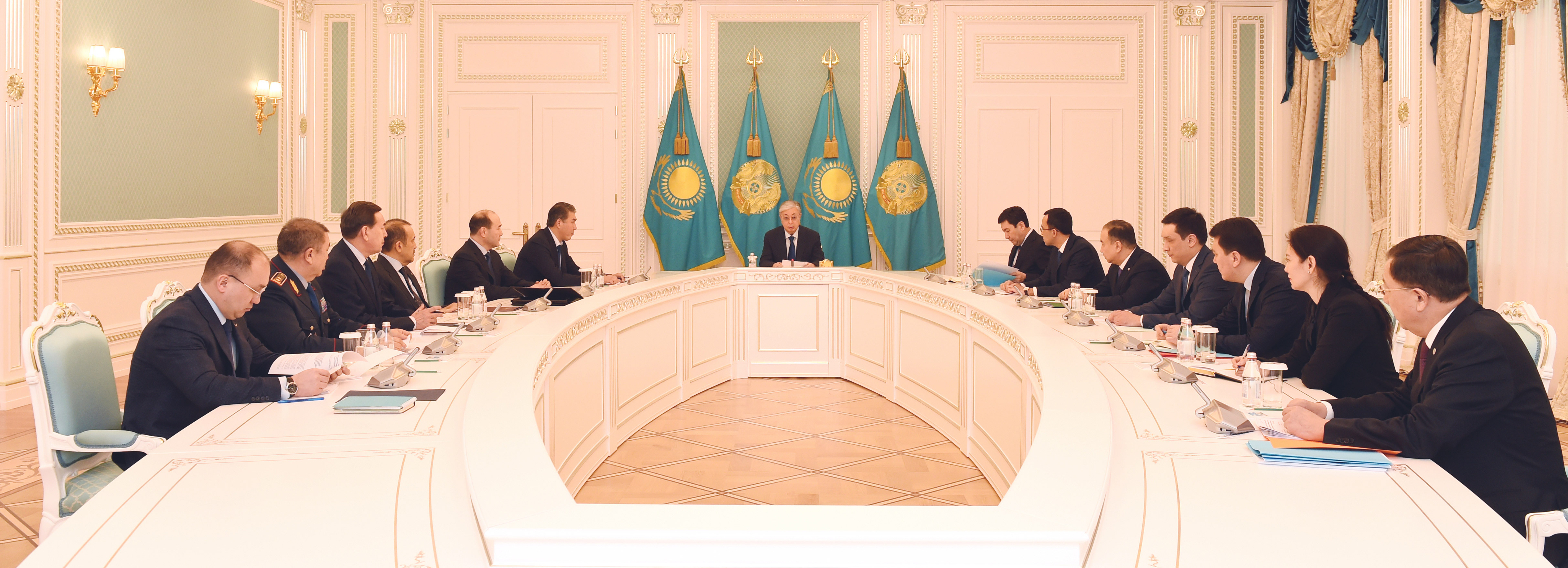 Қасым-Жомарт Тоқаев ақпараттық қауіпсіздік мәселелері жөнінде кеңес өткізді