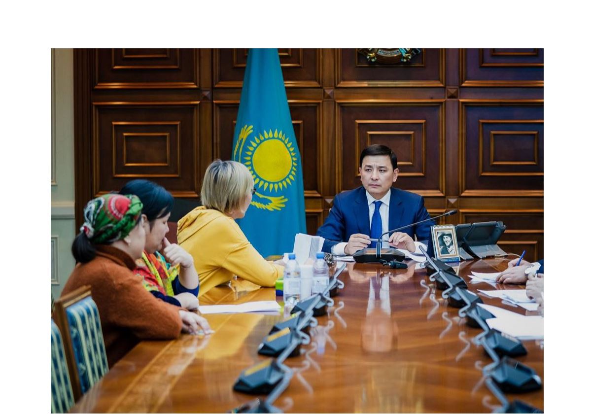 Елорда әкімі Алтай Көлгінов азаматтарды қабылдады