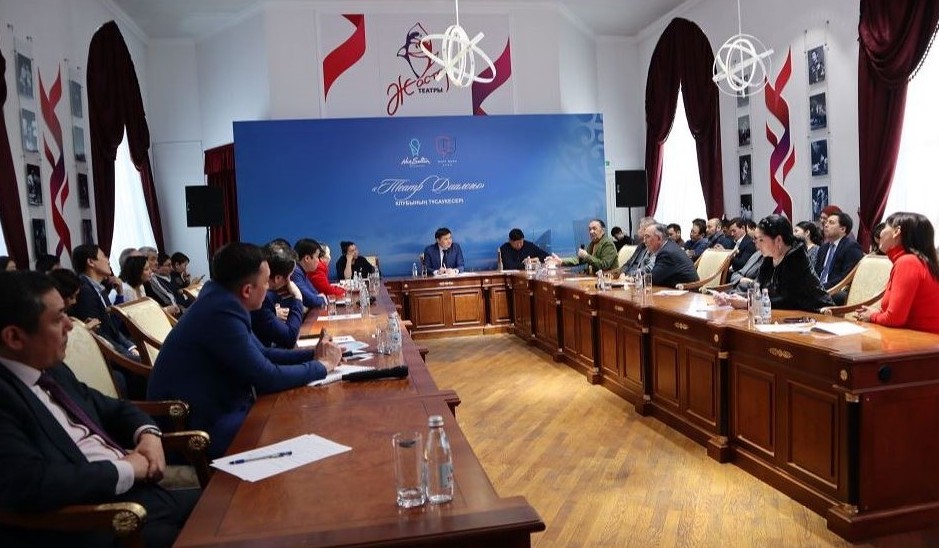 Театр жылынан не күтеміз?