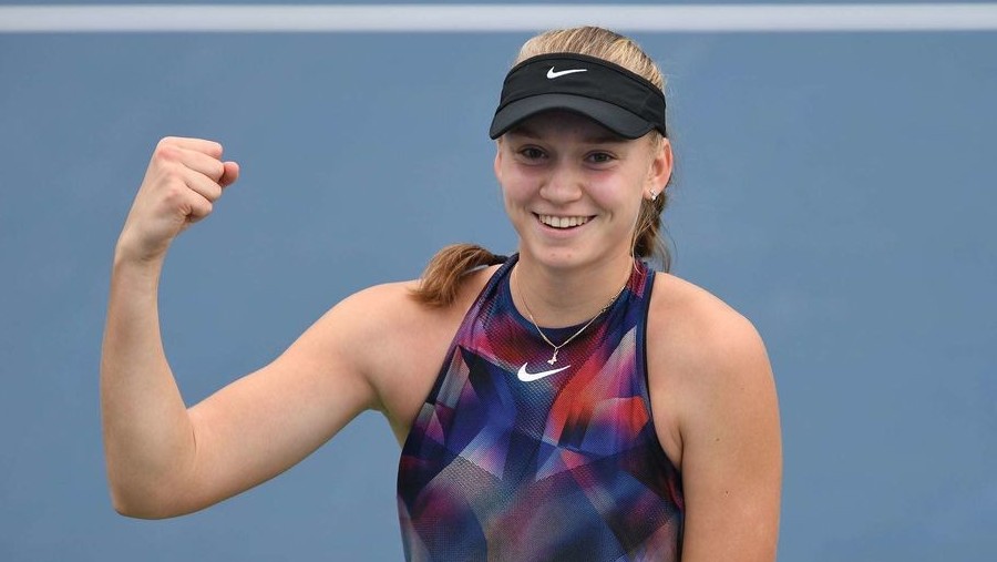 Теннис: Рыбакина әлемнің үшінші ракеткасын ұтты