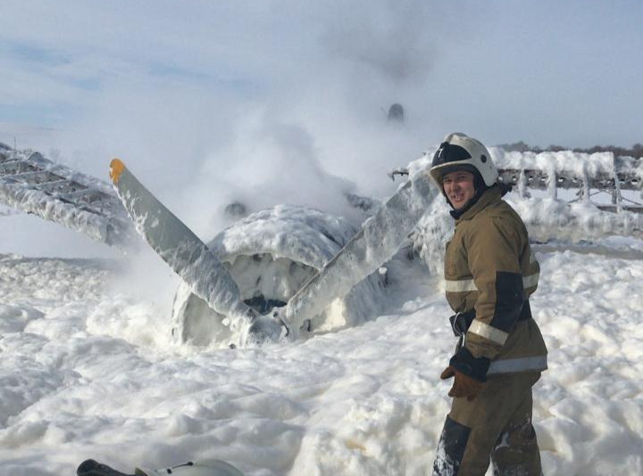 Өскемен маңында Ан-2 ұшағы апатты жағдайда қонды (видео)