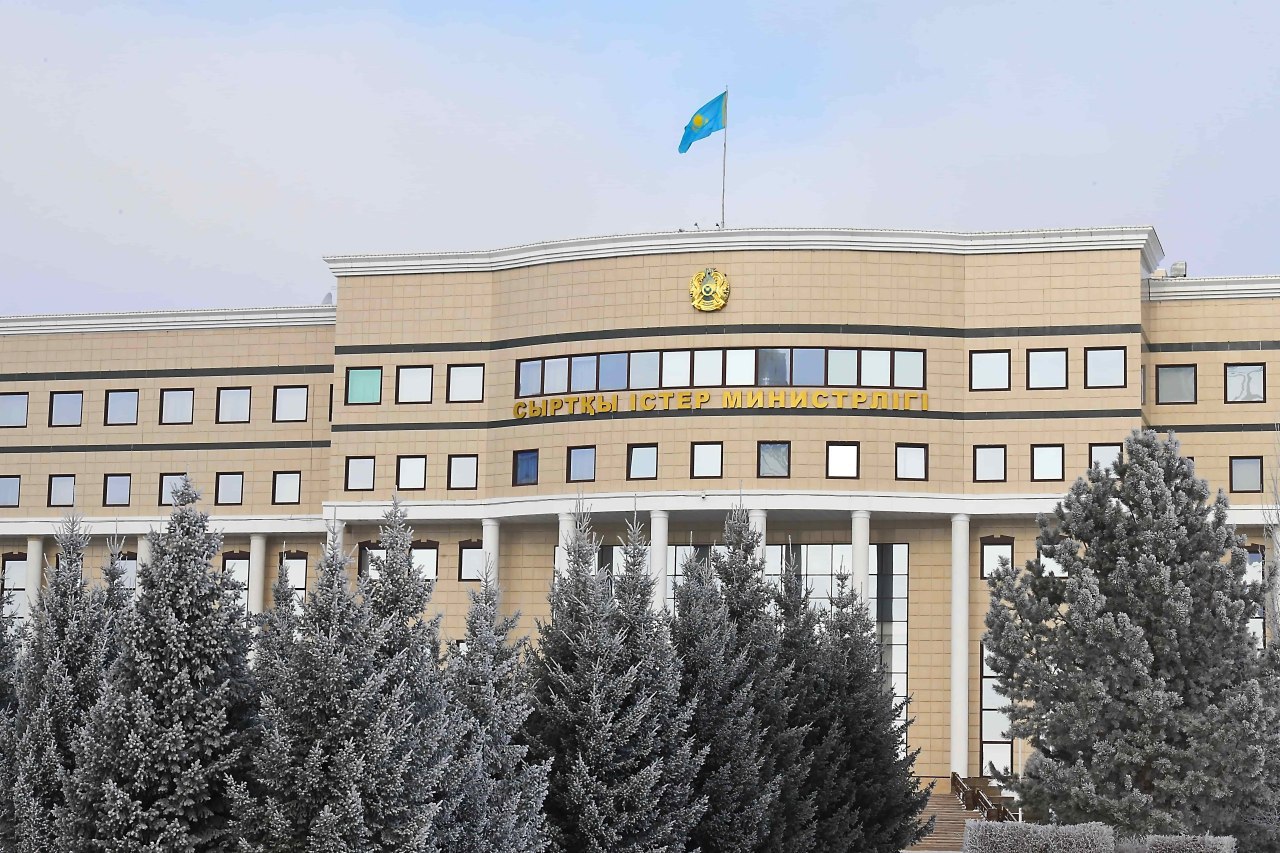 Мұхтар Тілеуберді Ян Цзечимен кездесті