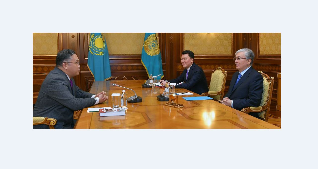 Президент Ұлттық қоғамдық сенім кеңесінің мүшесі Расул Жұмалыны қабылдады