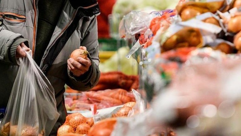 Азық-түлік сатып аларда да вирус жұқтырудан сақтану керек