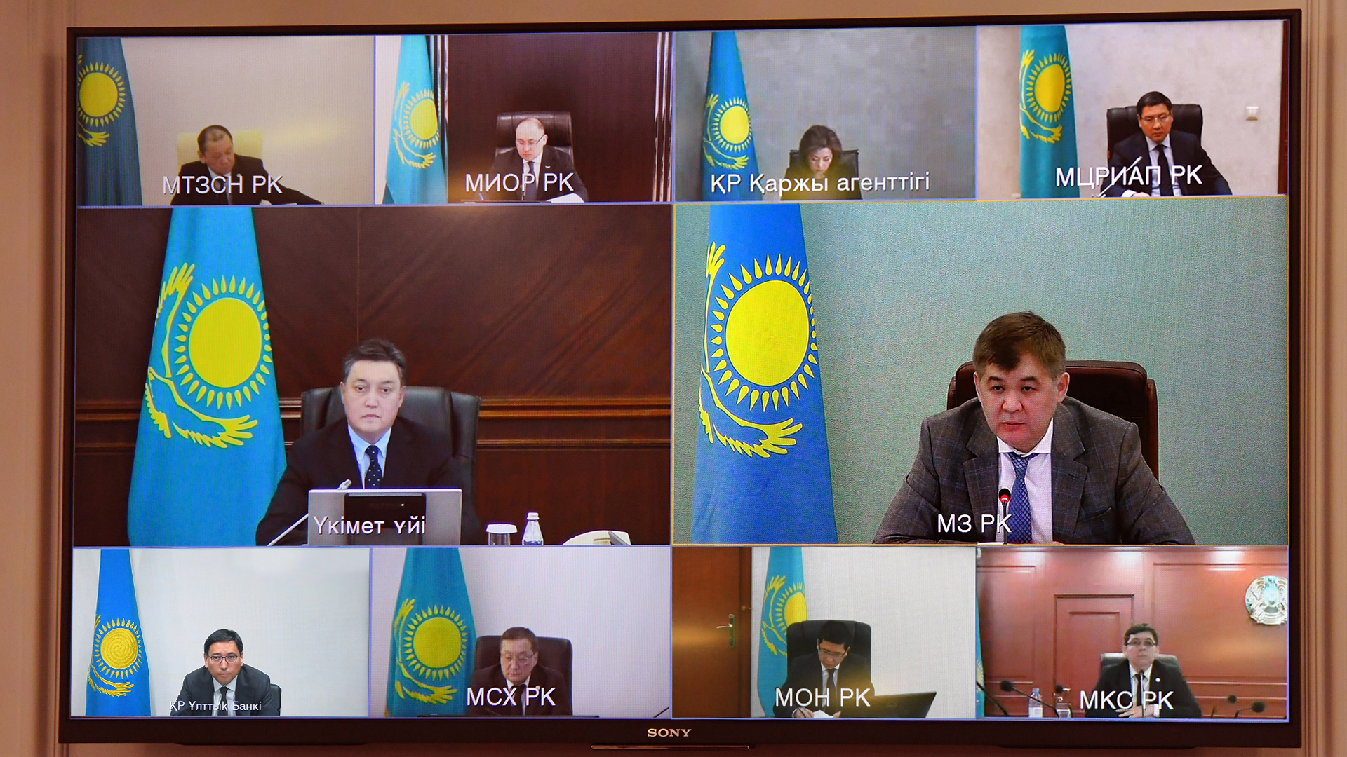 Үкіметте Мемлекет басшысының тапсырмасын іске асыру шаралары қаралды