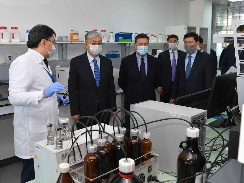 Қасым-Жомарт Тоқаев Ұлттық биотехнология орталығына барды