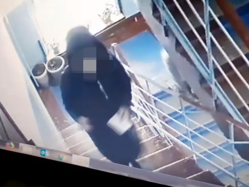 Зейнеткерлерді тақырға отырғызған