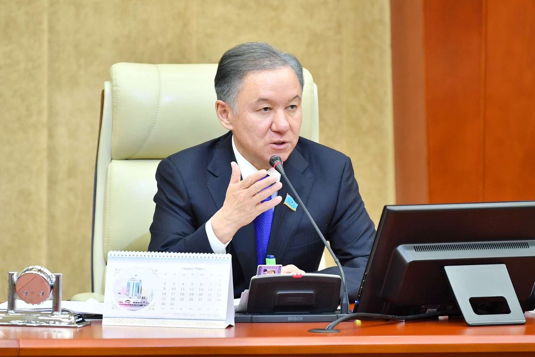 Мәжілісте бейбіт жиналыстарды ұйымдастыру туралы заң жобасы мақұлданды