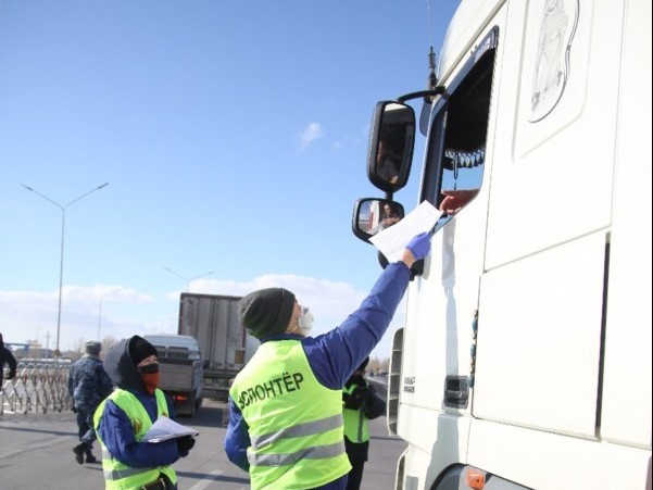 1200 ерікті тәртіп сақшыларына көмектесуде