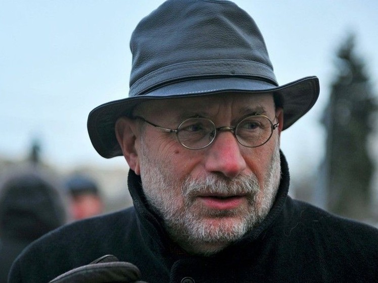 COVID-19 Акунинді де айналдырды